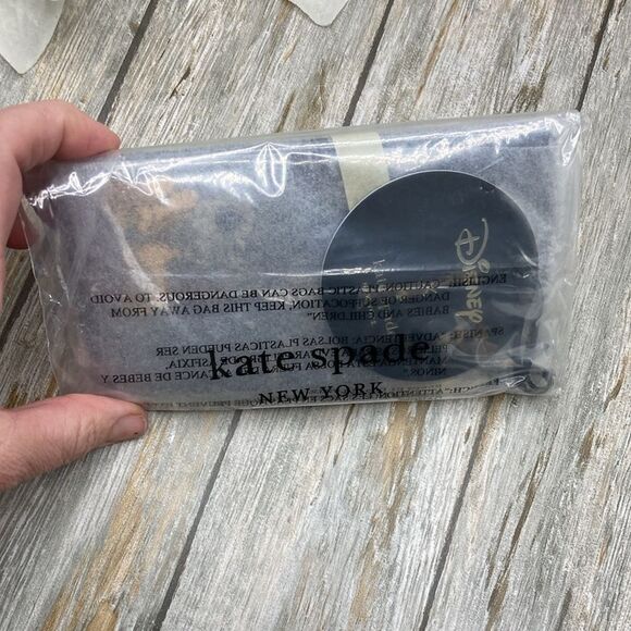 Disney X Kate Spade New York Lady And The Tramp Large Card Holder Wallet Bag - Picture 9 of 12